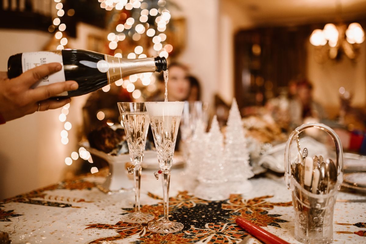 Cava o champagne: diferencias y cuál elegir para Navidad